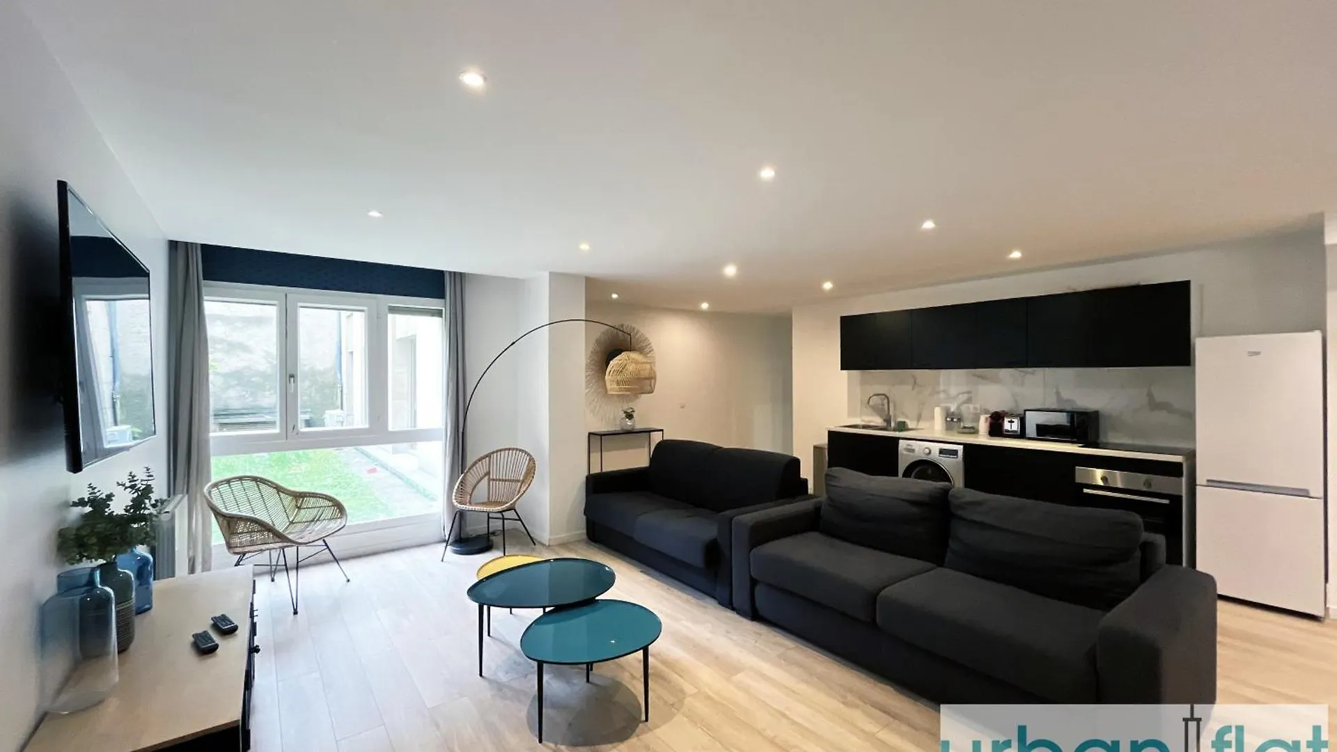 Urban Flat 182 - Spacious 4 Bedroom Flat In Paris Apartment