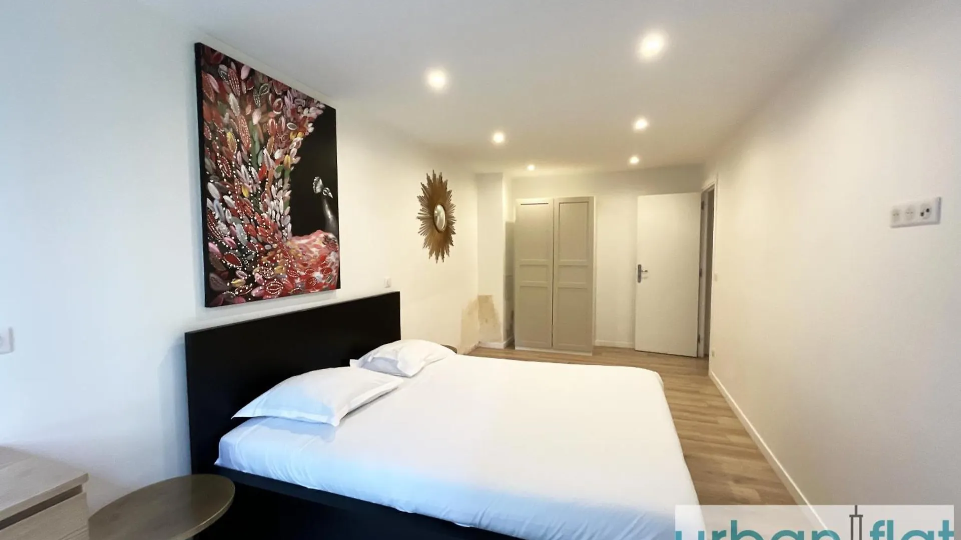 Apartment Urban Flat 182 - Spacious 4 Bedroom Flat In Paris France