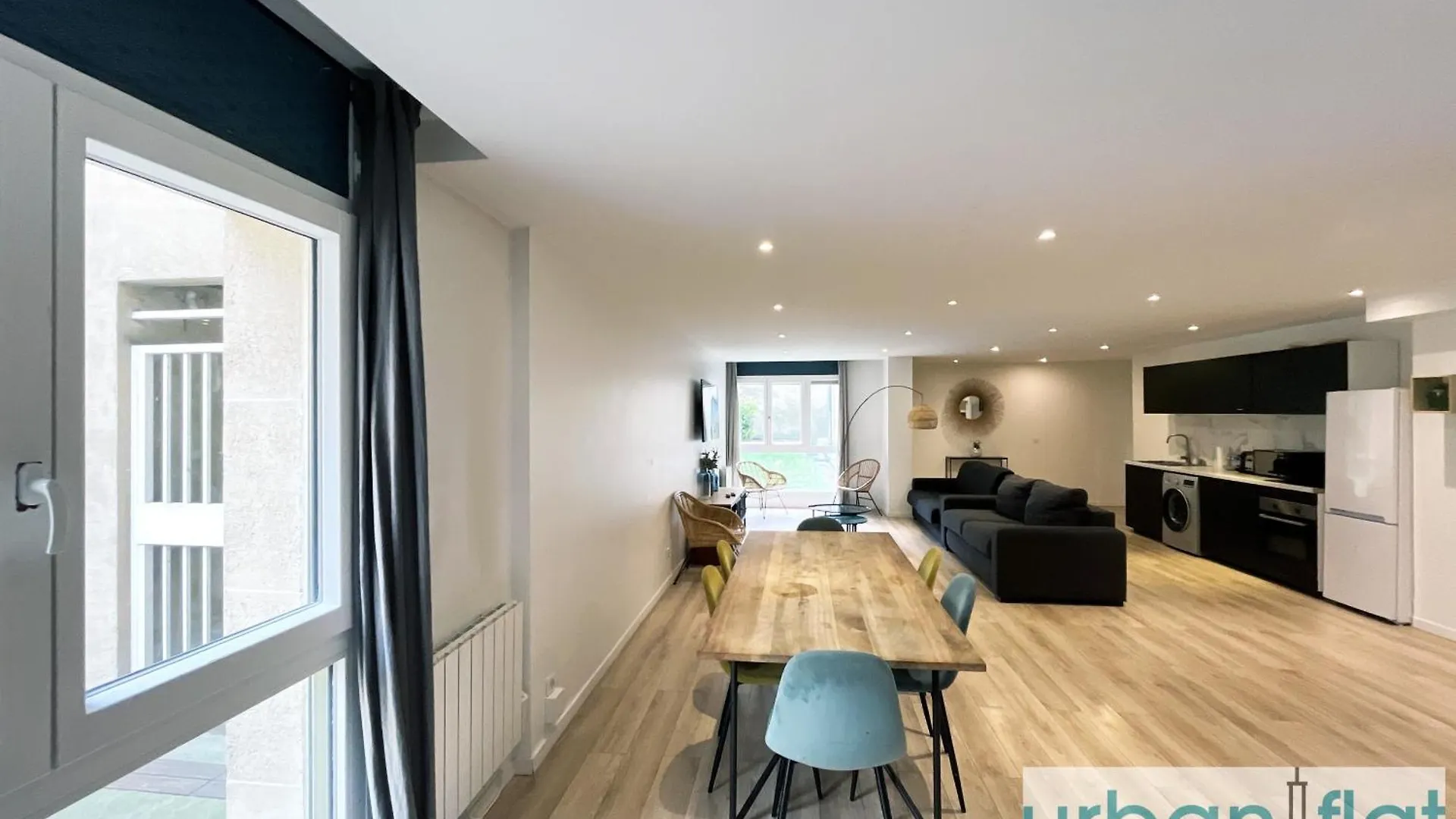 Urban Flat 182 - Spacious 4 Bedroom Flat In Paris 0*,