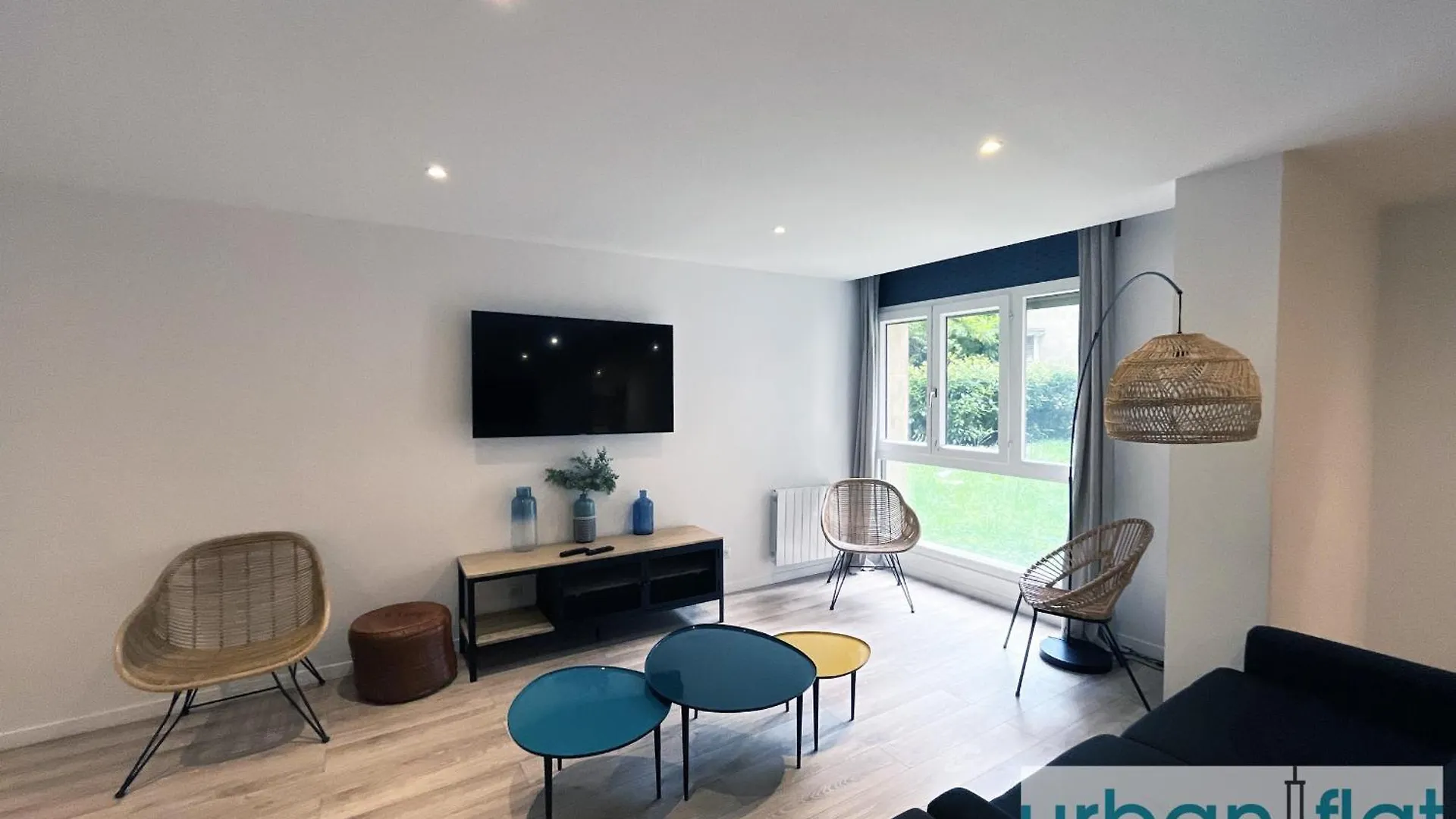 Urban Flat 182 - Spacious 4 Bedroom Flat In Paris Apartment